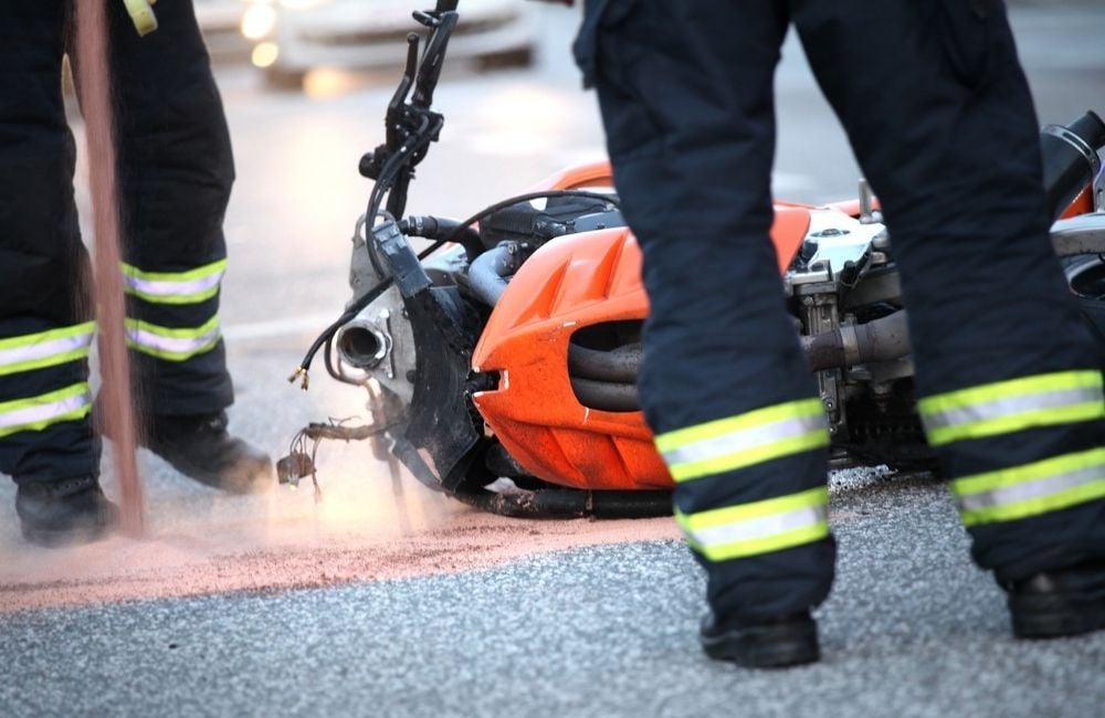medical-professionals-help-a-motorcycle-accident-victim-in-ellenton