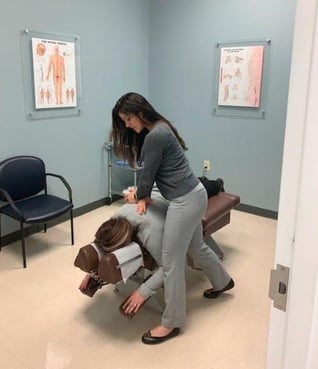 mcdonough-chiropractor-adjusts-a-walk-in-patient