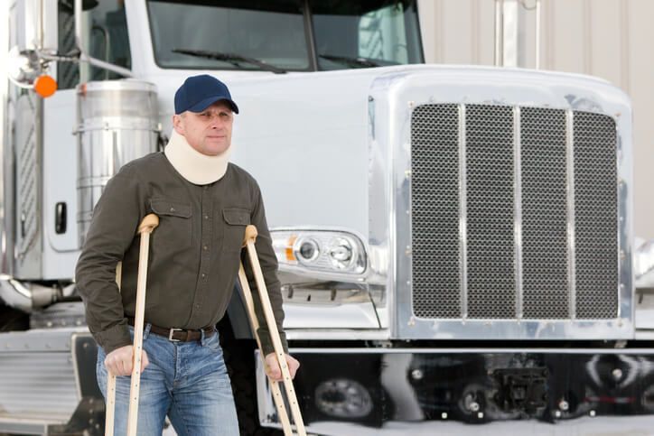 Common Truck Accident Injuries and How a Chiropractor Can Help