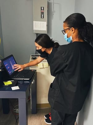 marietta-chiropractor-performing-xrays-on-new-patient